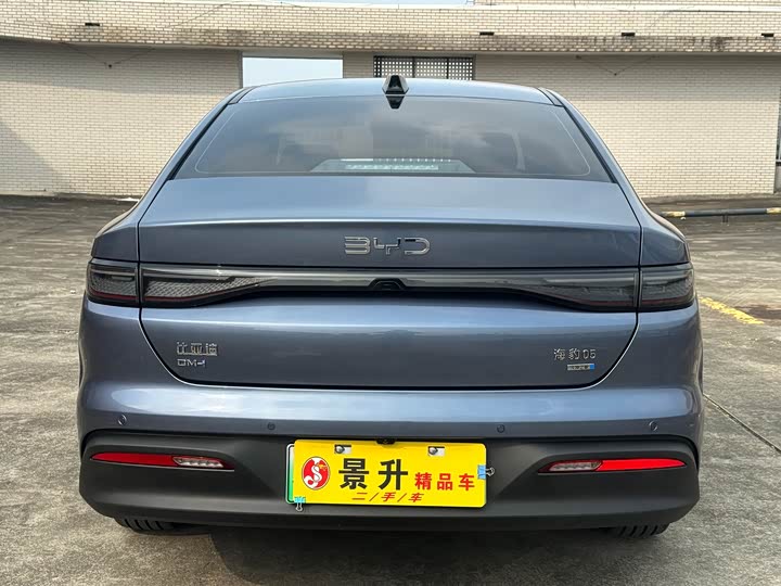BYD Seal 05 DM-i Hybrid 2025 2025款 DM-i 智驾版 120KM旗舰型