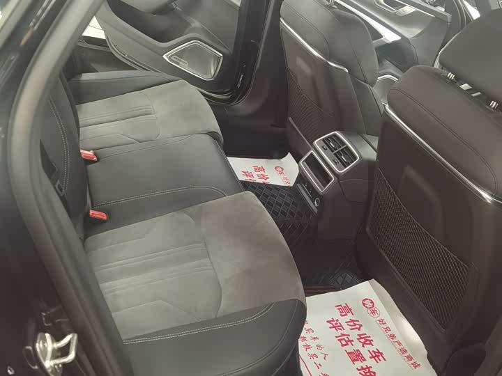 Фото 5 - Audi A6L