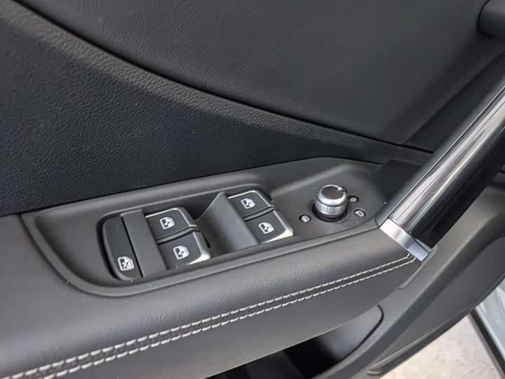 2025 Audi Q2L