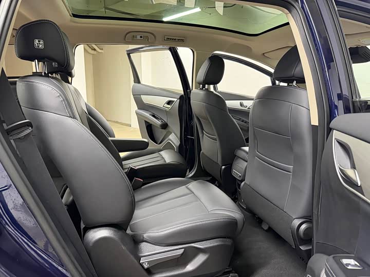 BYD Song Max 2021 2021款 升级版 1.5T 自动尊贵型 6座