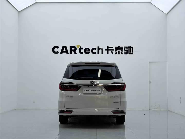 Фото 4 - Honda Odyssey