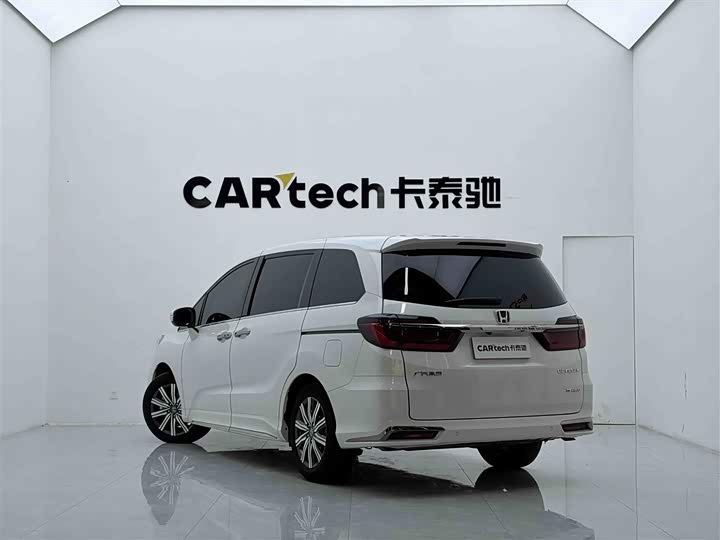 Фото 6 - Honda Odyssey