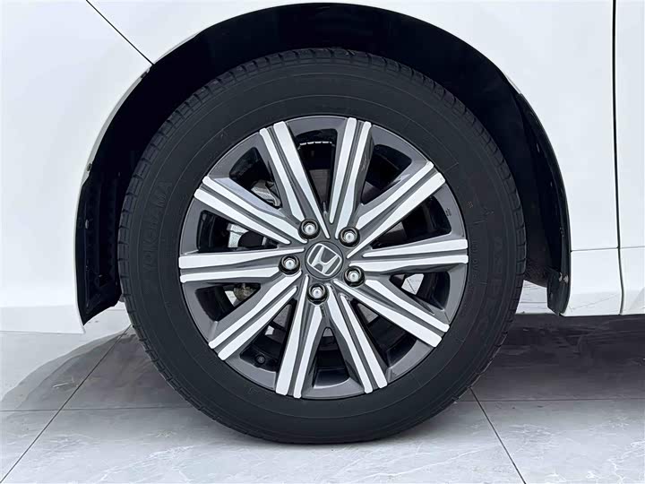 Фото 9 - Honda Odyssey
