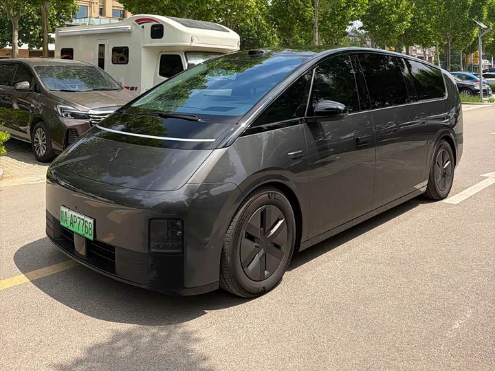 2025 LiXiang Mega