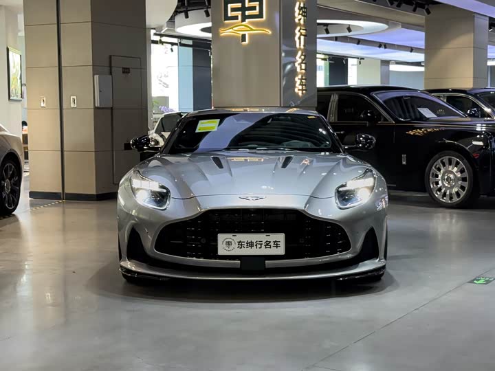 Aston Martin DB12 2025 2025款 4.0T V8 Coupe