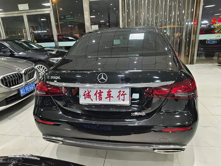 Zdjęcie 3 - Mercedes-Benz E-Class