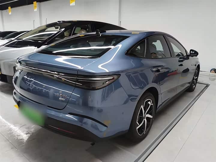 BYD Seal 07 DM-i Hybrid 2026 2026款 DM-i 1.5T 230km 尊荣型