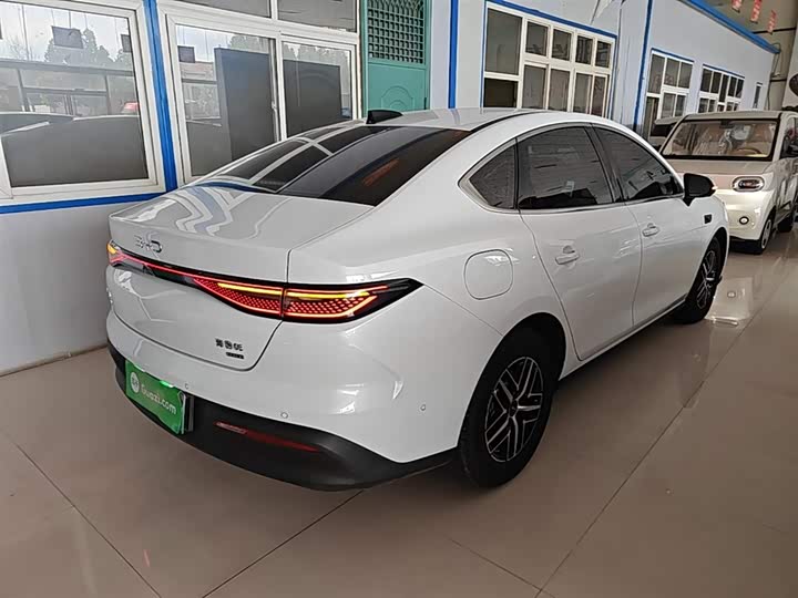BYD Seal 05 DM-i Hybrid 2025 2025款 DM-i 智驾版 55KM尊贵型