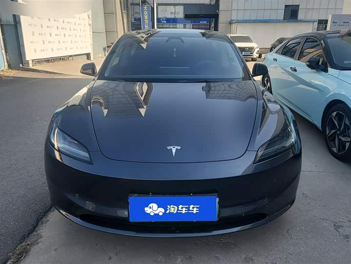 Фото 2 - Tesla Model 3