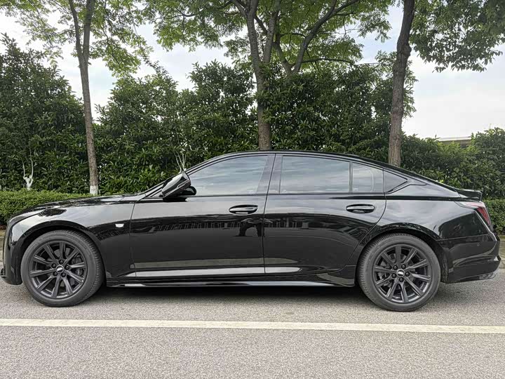 Cadillac CT5 2025 2025款 28T 赛道性能版