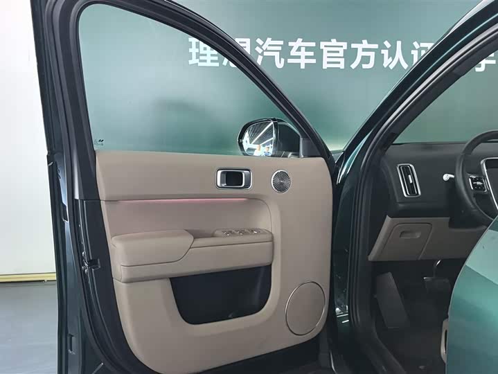 LiXiang L9 2025 2025款 Ultra 智能焕新版