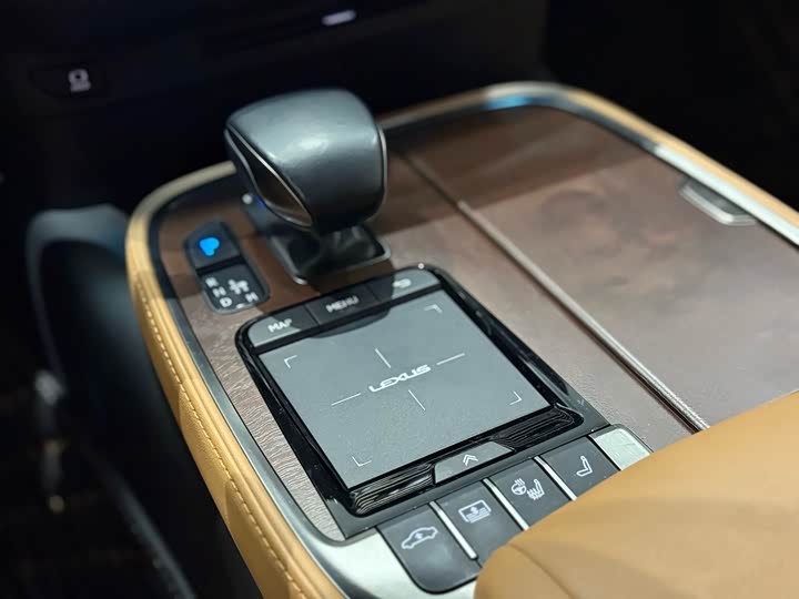 Lexus LS 2021 2021款 500h 卓越版