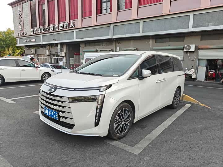 GAC Trumpchi E8 2024 2024款 荣耀系列 2.0L 荣耀版