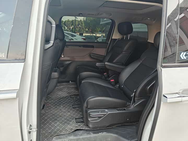 GAC Trumpchi E8 2024 2024款 荣耀系列 2.0L 荣耀版