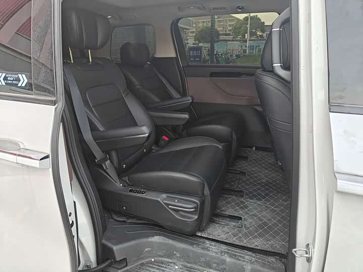 GAC Trumpchi E8 2024 2024款 荣耀系列 2.0L 荣耀版