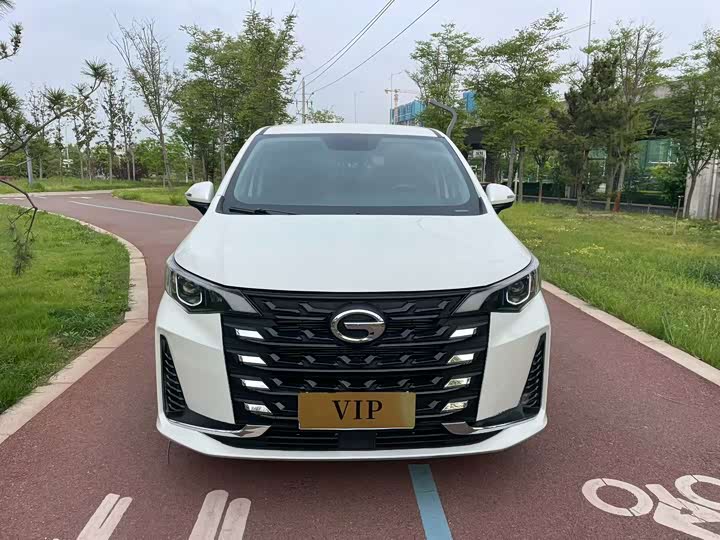 Фото 2 - GAC Trumpchi M6