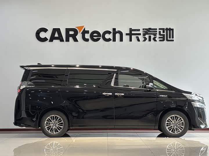 Фото 4 - Toyota Vellfire
