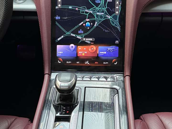 Zdjęcie 8 - Hongqi H5