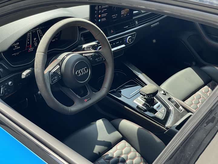 Audi RS 4 2021 2021款 RS4 Avant 黑曜版