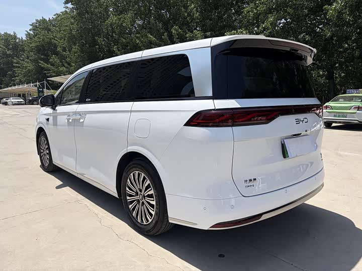BYD Xia 2025 2025款 DM-i 1.5T 100km 领先型