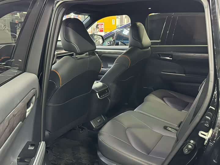 Toyota Crown Kluger 2024 2024款 2.5L HEV四驱豪华版