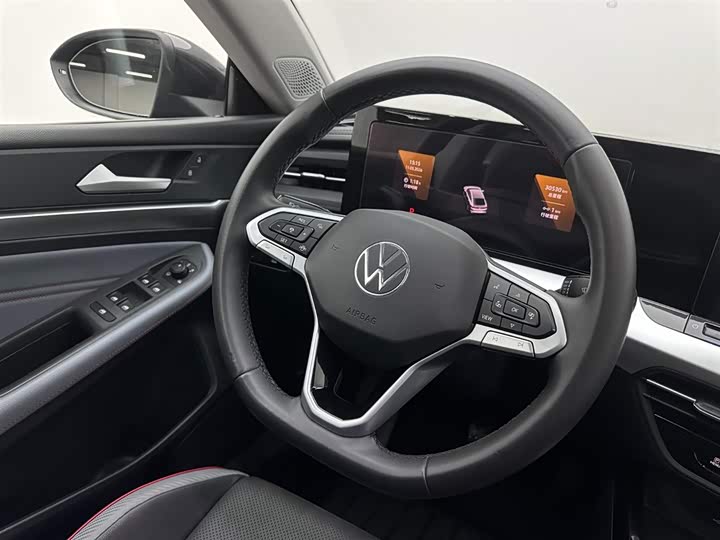 Фото 9 - Volkswagen Lamando L