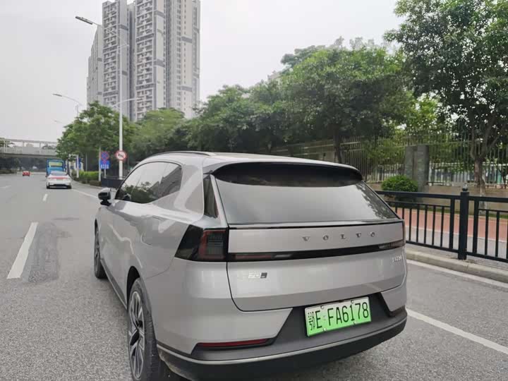 Volvo XC70 Hybrid 2026 2026款 四驱超长续航Ultra