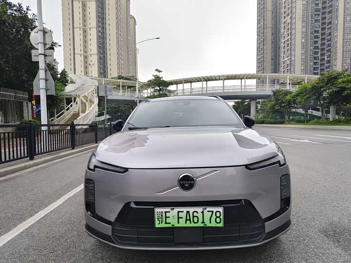 Volvo XC70 Hybrid 2026 2026款 四驱超长续航Ultra