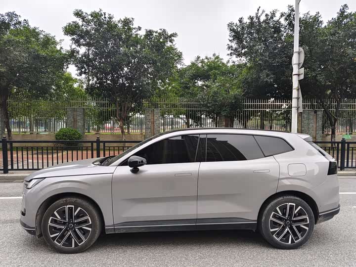 Volvo XC70 Hybrid 2026 2026款 四驱超长续航Ultra