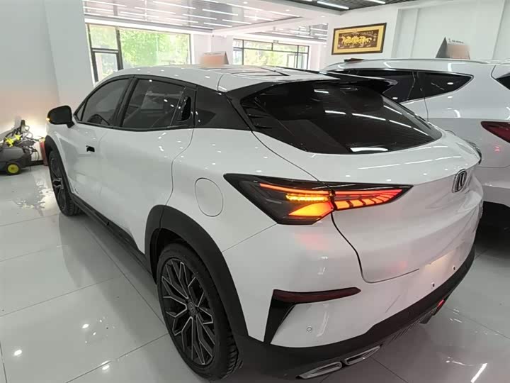 Фото 5 - Changan UNI-T