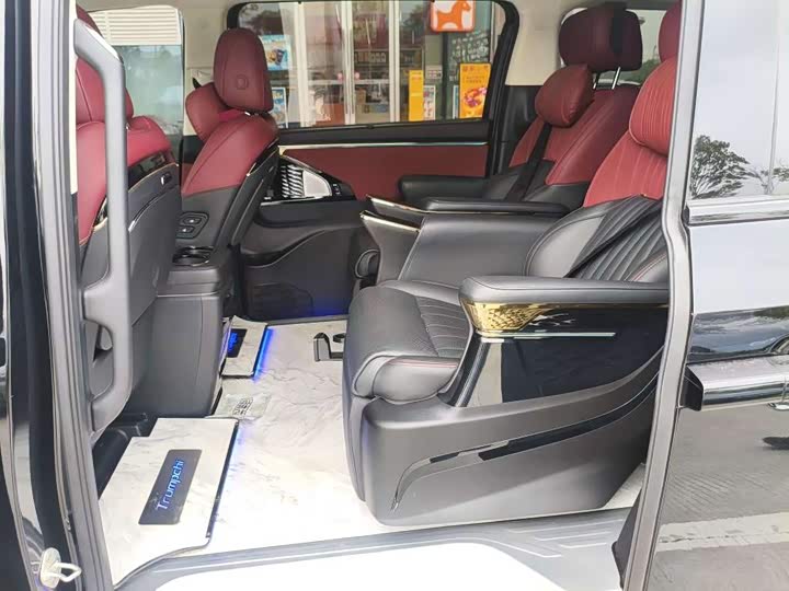 GAC Trumpchi E9 2025 2025款 E9 超级快充 宗师
