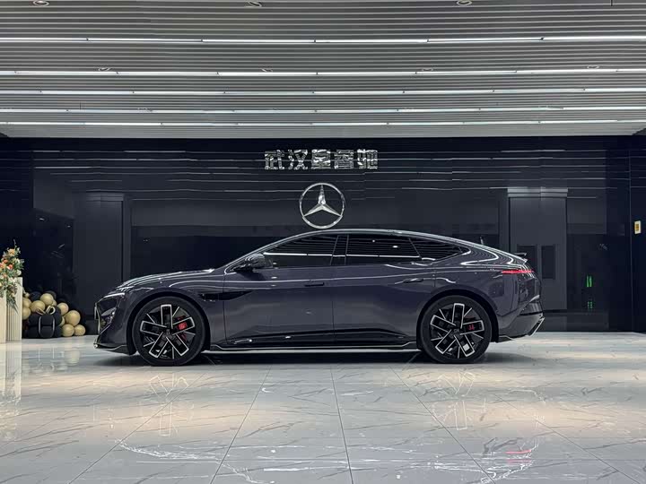 Avatr 12 2023 2023款 650 三激光四驱性能版