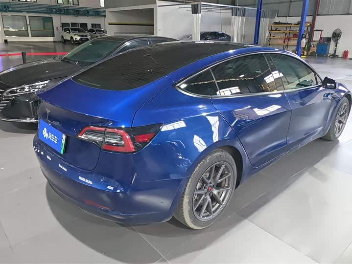 Zdjęcie 3 - Tesla Model 3