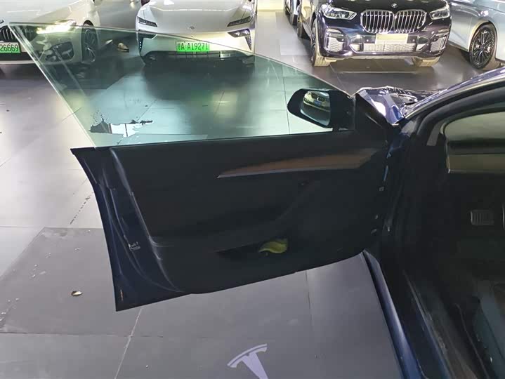 Zdjęcie 7 - Tesla Model 3