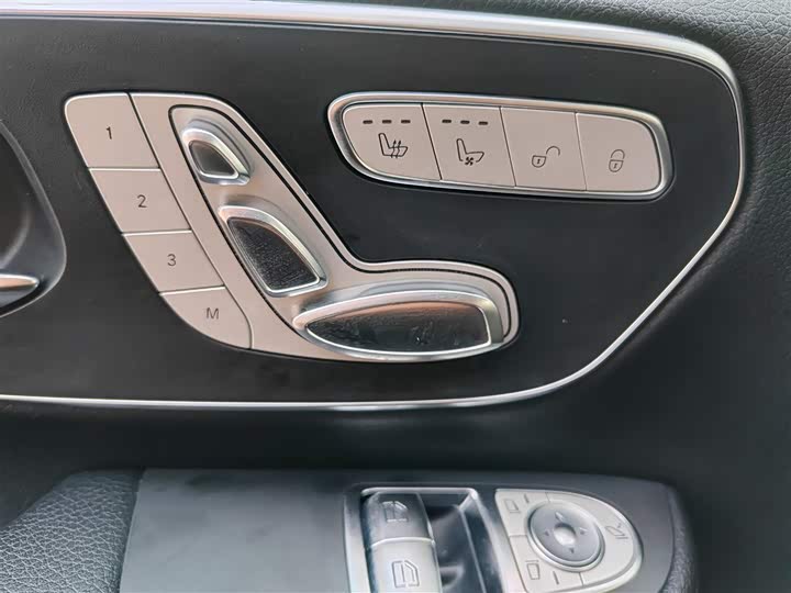 Mercedes-Benz V-Class 2022 2022款 V 260 领航版