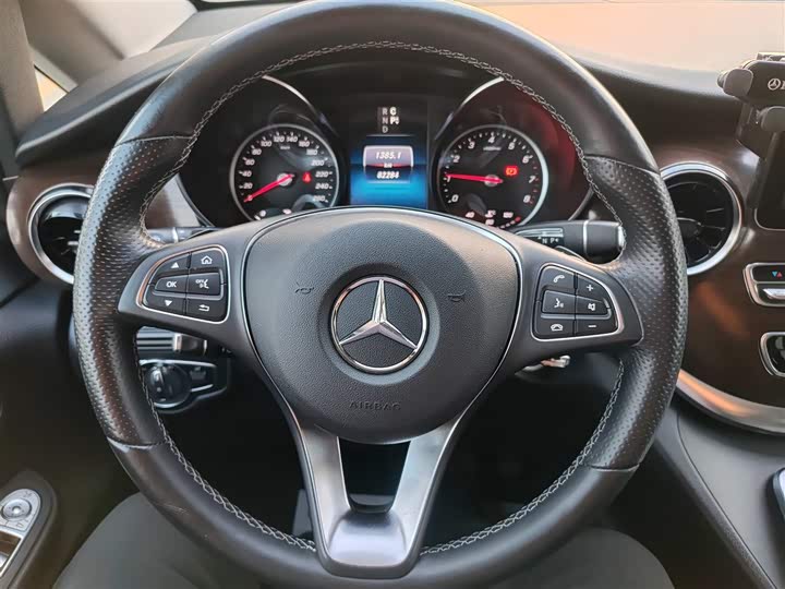Mercedes-Benz V-Class 2022 2022款 V 260 领航版