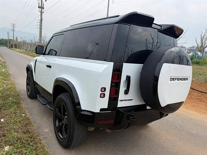 Фото 4 - Land Rover Defender