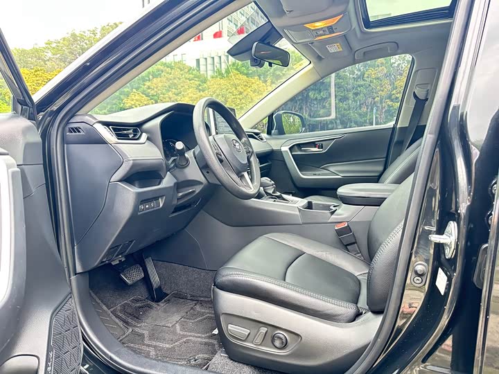 Toyota RAV4 2021 2021款 2.0L CVT两驱风尚版