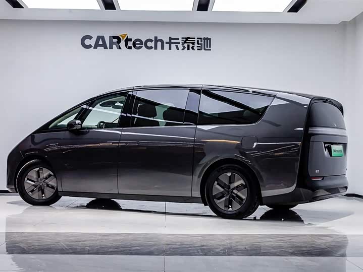 2025 LiXiang Mega