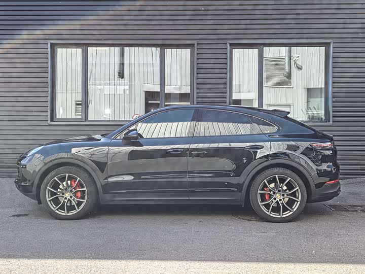 Фото 5 - Porsche Cayenne