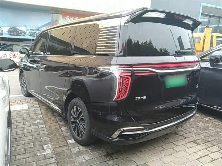 Фото 5 - Hongqi HQ9 Hybrid