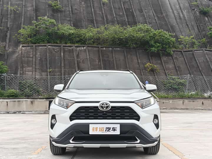 Toyota RAV4 2021 2021款 2.0L CVT两驱风尚PLUS版