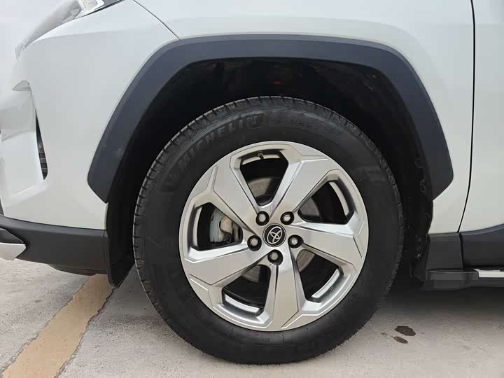 Toyota RAV4 2021 2021款 2.0L CVT两驱风尚PLUS版