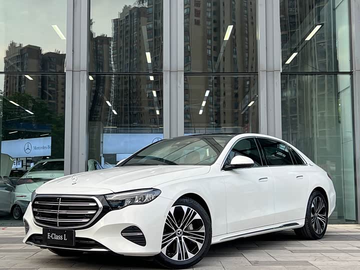 Фото 1 - Mercedes-Benz E-Class