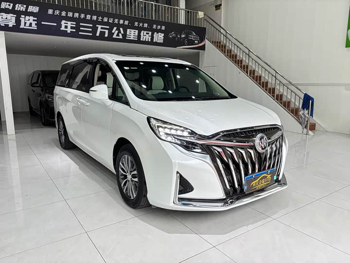 Photo 3 - Buick GL8 ES