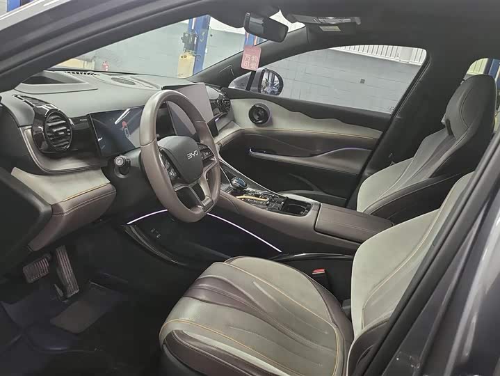 BYD Frigate 07 2024 2024款 荣耀版 DM-i 205KM 旗舰型