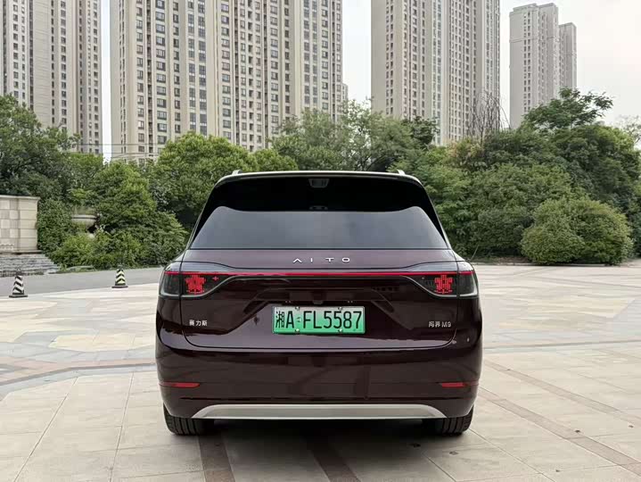 Aito M9 2025 2025款 增程 Ultra版 52kWh 6座版 (192线激光雷达）