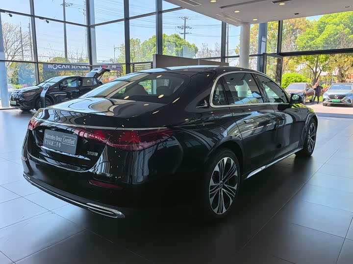 Фото 7 - Mercedes-Benz E-Class Hybrid