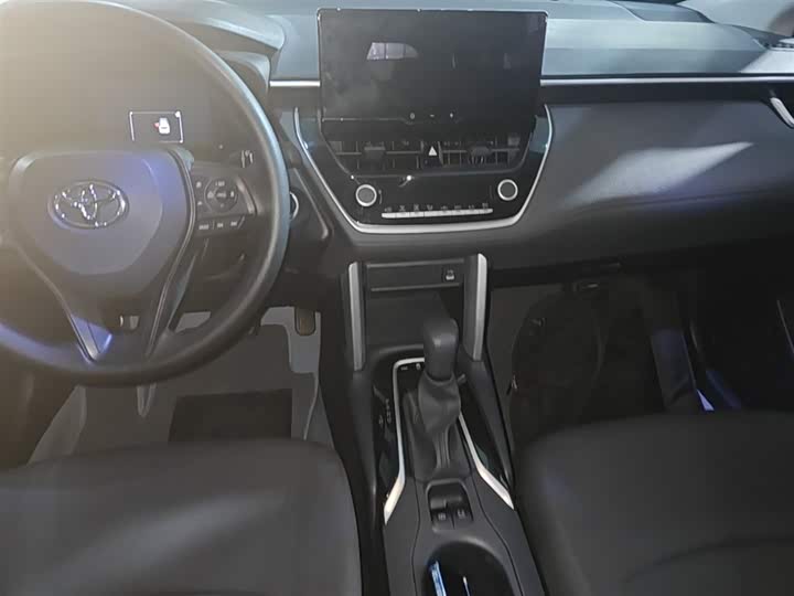 Фото 9 - Toyota Corolla Cross