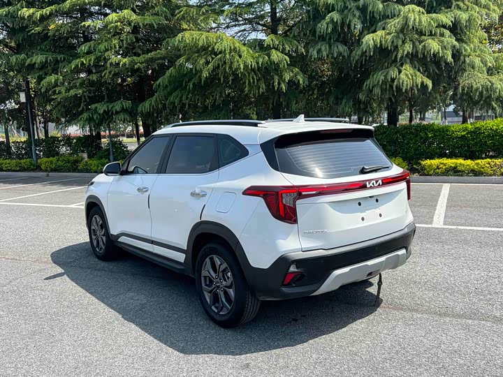 Kia Seltos 2023 2023款 1.5L CVT豪华版